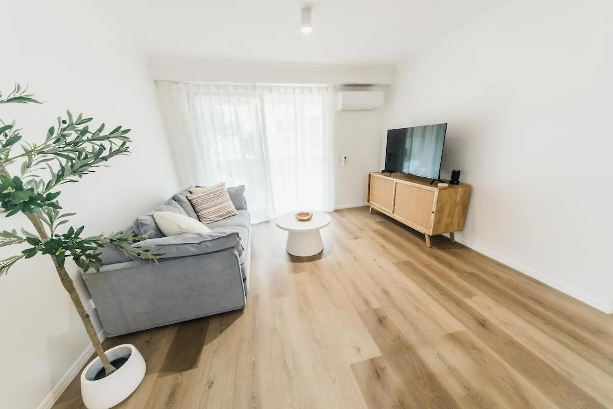 Elegant 1Br Coastal Escape In The Heart Of The Gc Apartment Gold Coast Australia