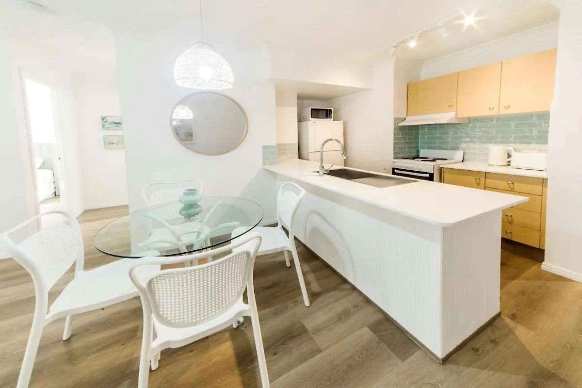 Elegant 1Br Coastal Escape In The Heart Of The Gc Apartment Gold Coast